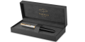 pióro wieczne Parker 51 Premium black etui.png